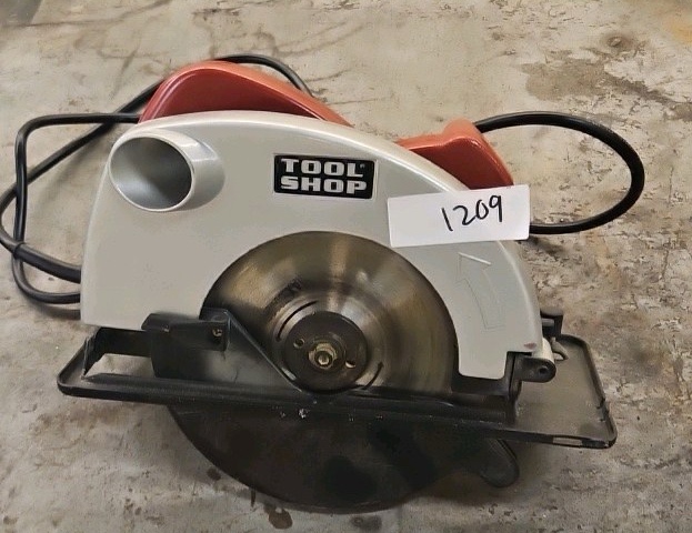 tool shop circular saw 7- 14 in