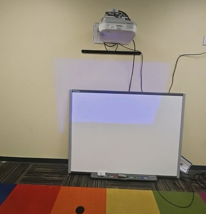 Epson wall projector with wall mount