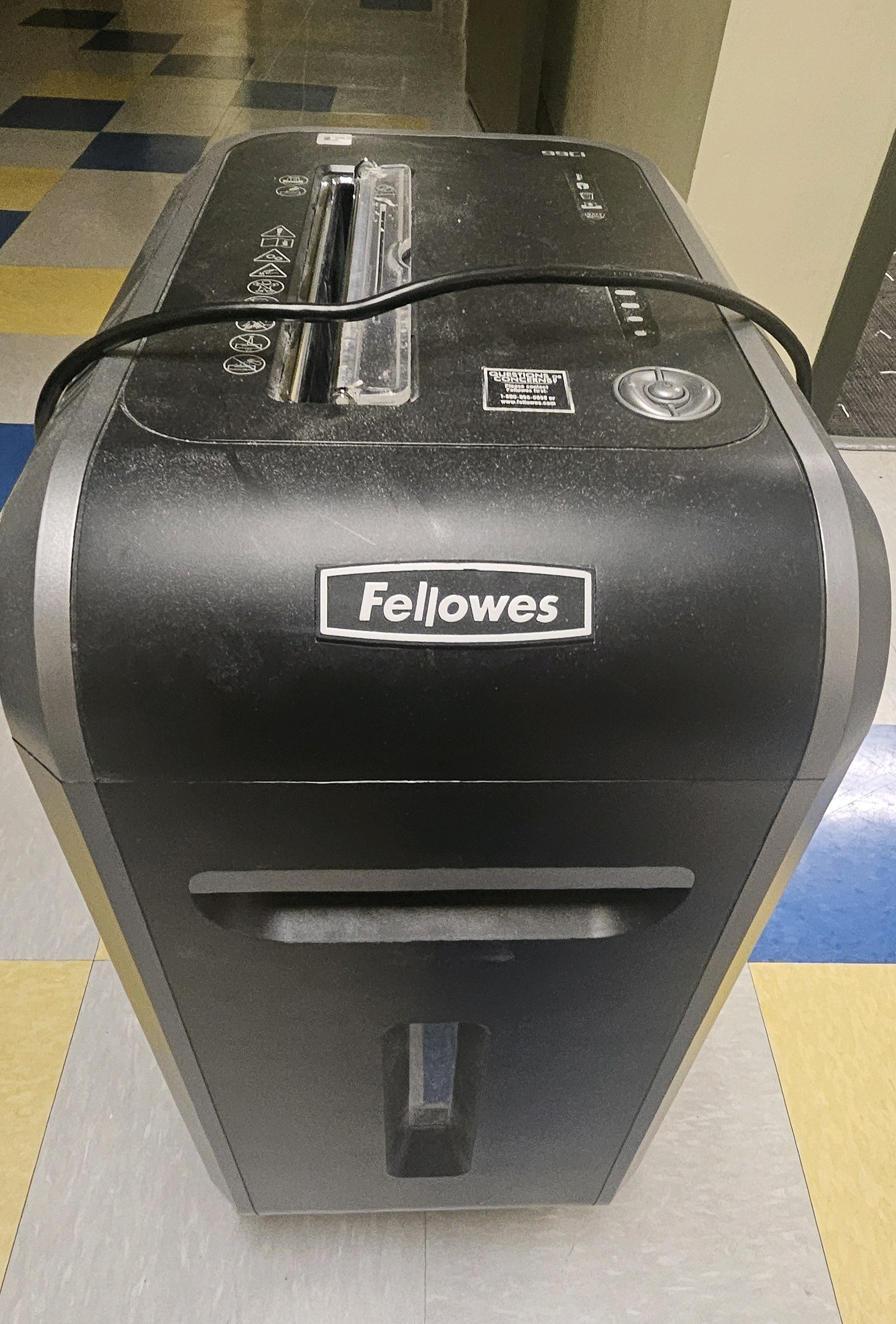fellowes paper shredder
