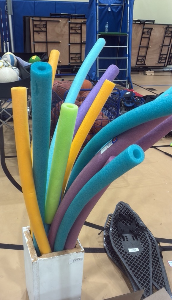 pool noodles Plus, stand