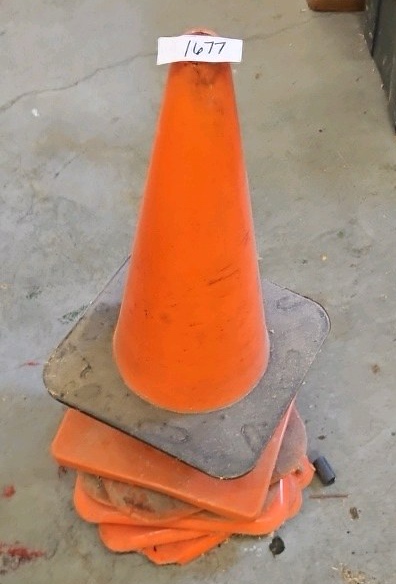 18-in traffic cones x7