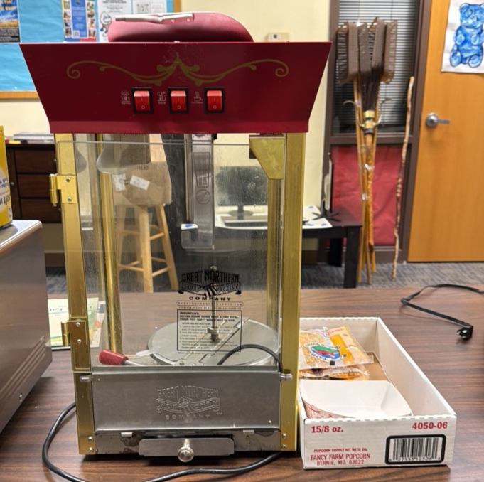 popcorn machine by great Northern popcorn Company