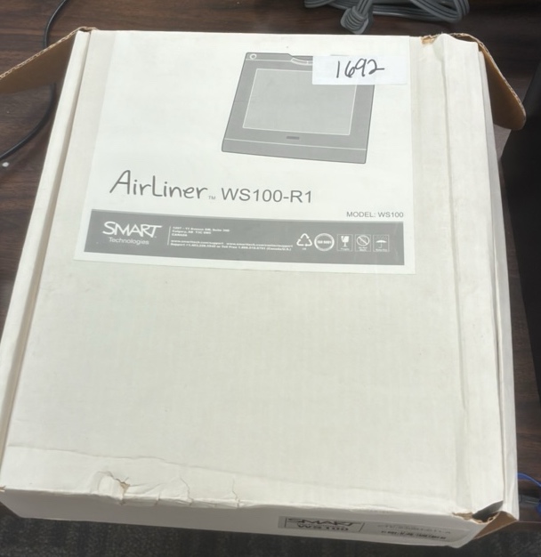 airliner WS 100  R1