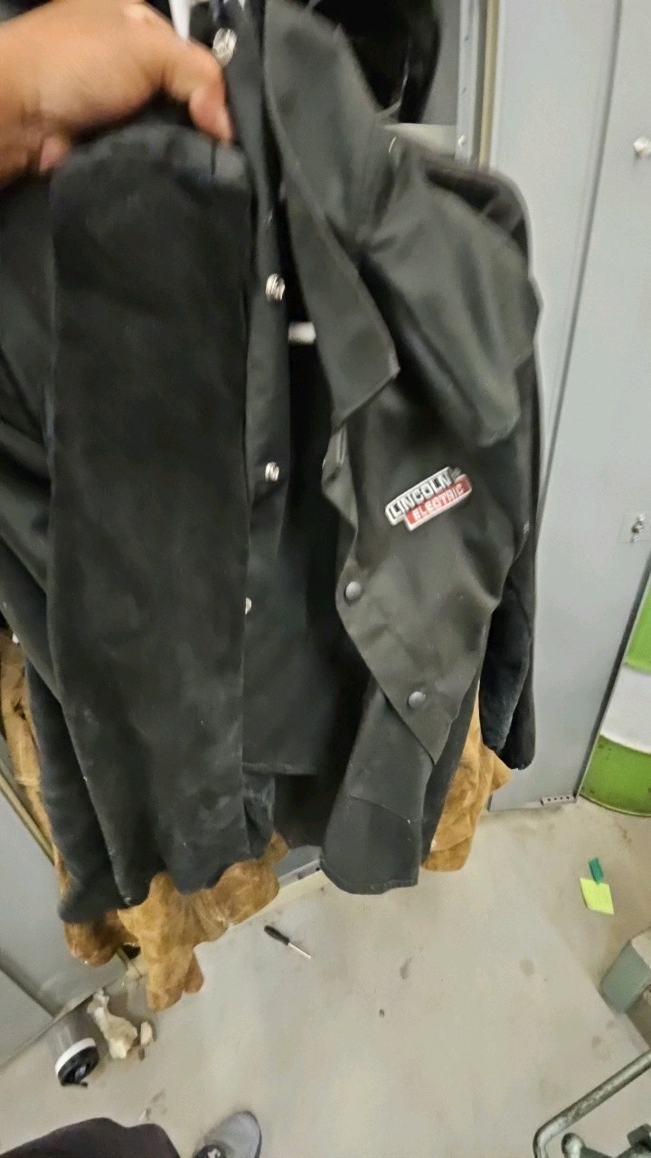 Redline welding jackets