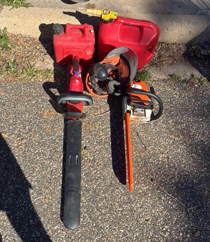 Chainsaw and hedge trimmer