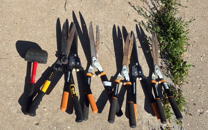 landscaping gardening tools