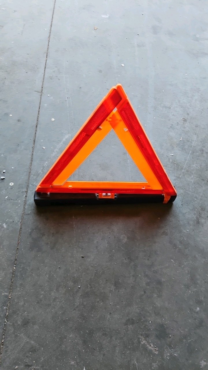 dot safety triangles