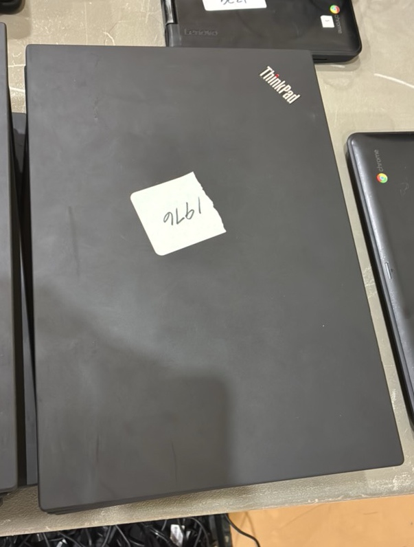 Black Thinkpad computer