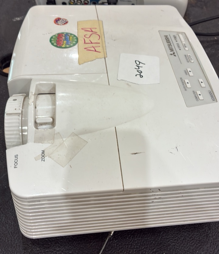 Mitsubishi Projector