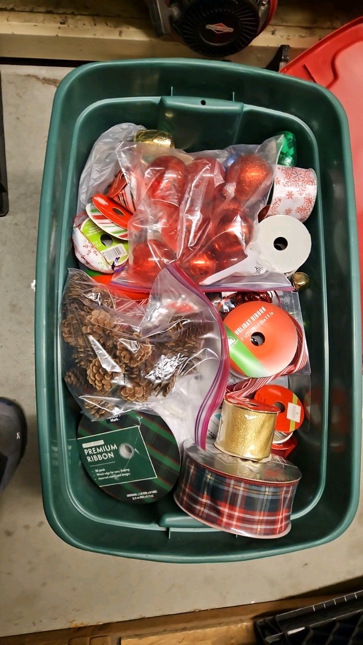 holiday ribbon Christmas bulbs
