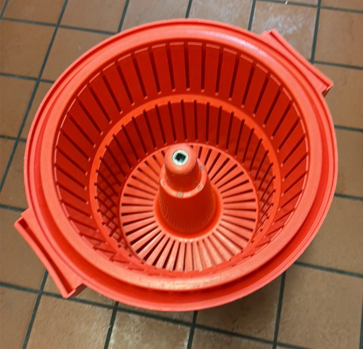 salad spinner