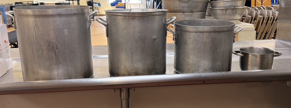 4 stock pots various sizes