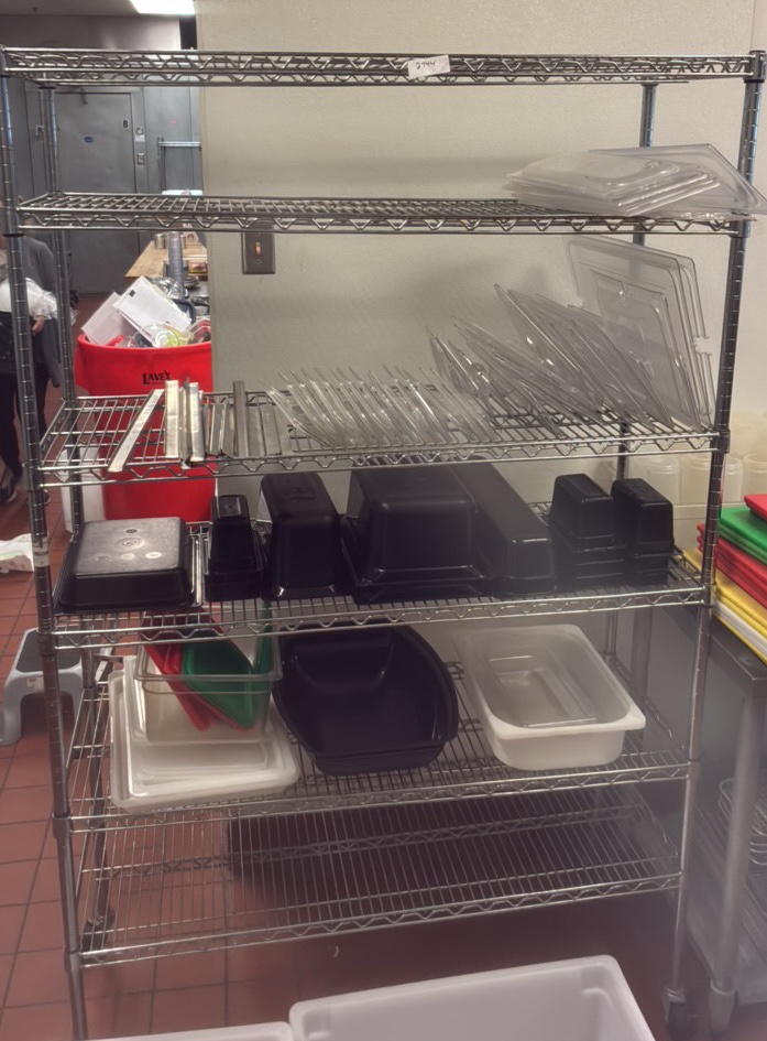bakers rack on wheels