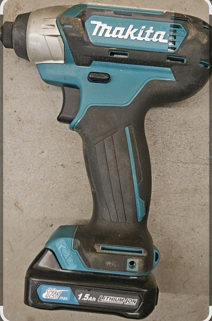 Makita DT03 12V Max CXT Lithium-Ion cordless impact driver