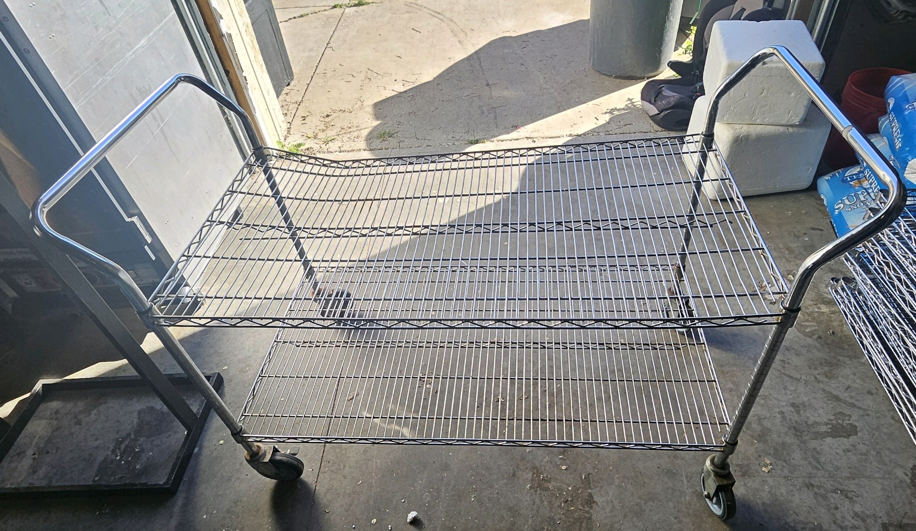 wire cart on wheels