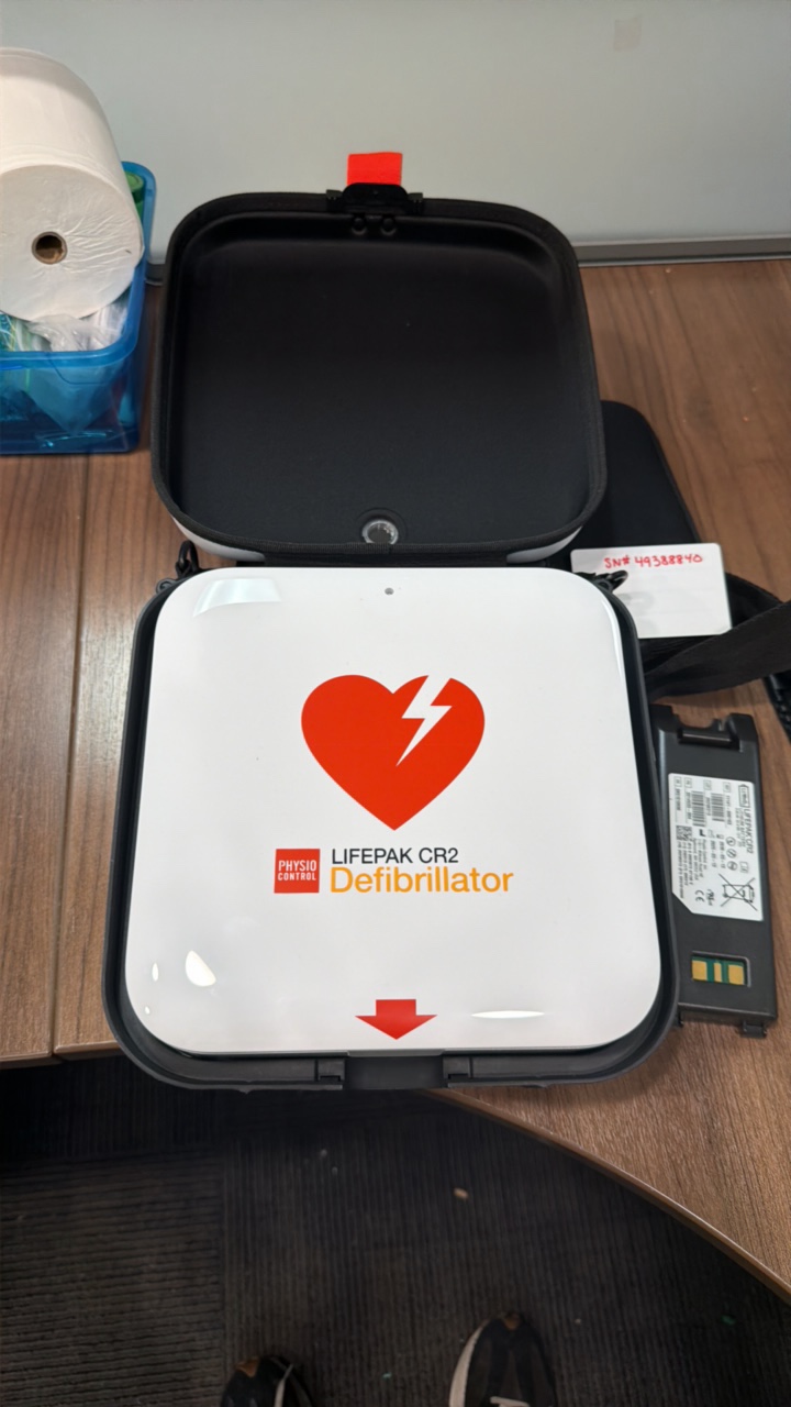 Defibrillator