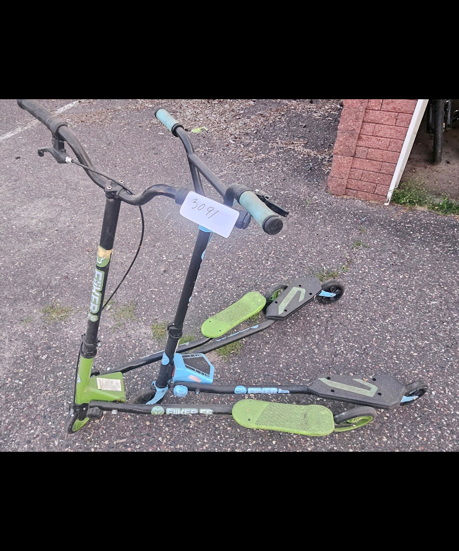 wiggle scooter