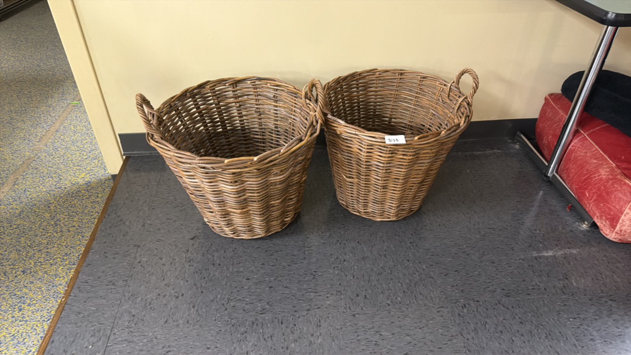 2 matching baskets