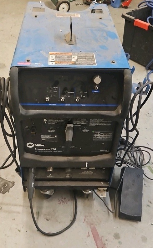Miller Syncrowave 200 Tig and stick welder with Foot pedal