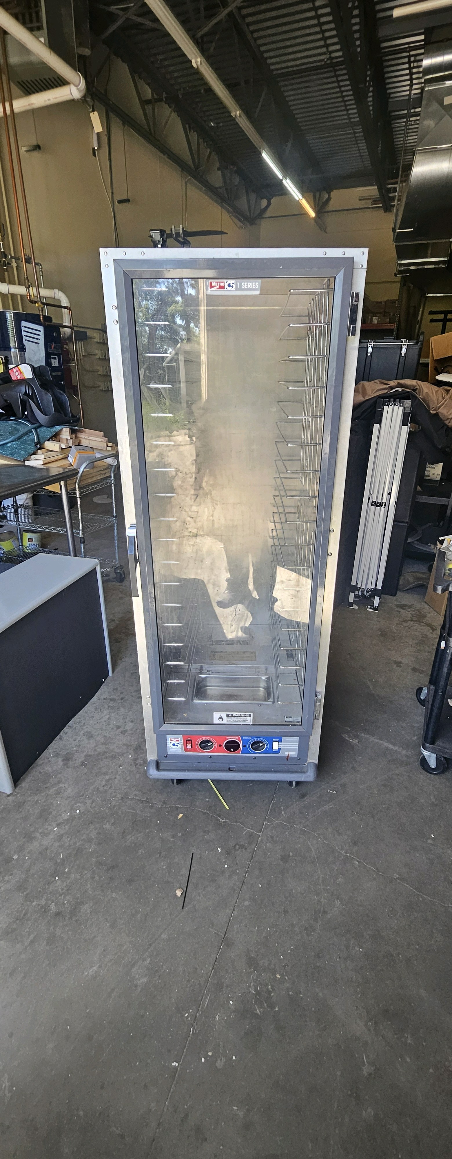 Metro C5 Series commercial holding and proofing cabinet with a clear glass door.