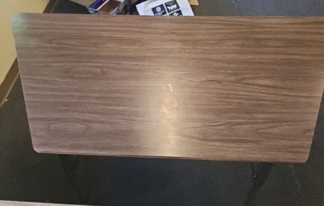 single trapezoid table