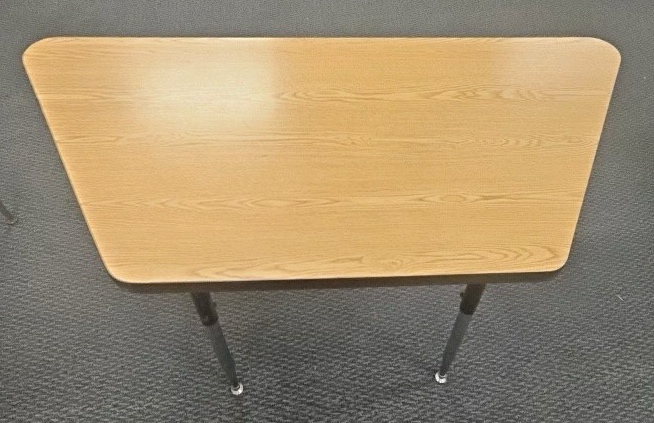 trapezoid laminate table X4