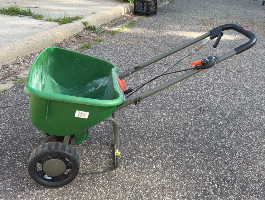 Seed spreader