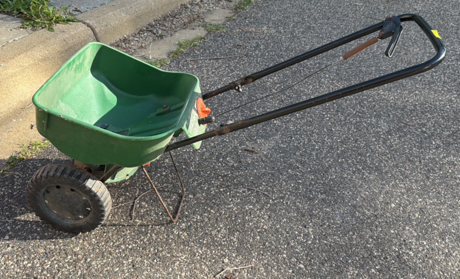 seed spreader