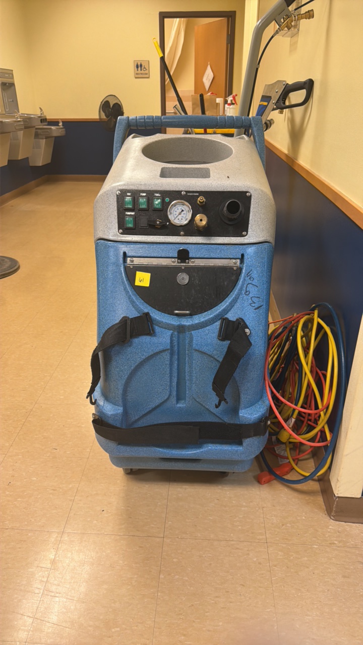 EDIC carpet extractor MODEL 9000I-HSH (Hall 2F)