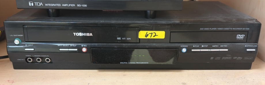 Toshiba VCR DVD player