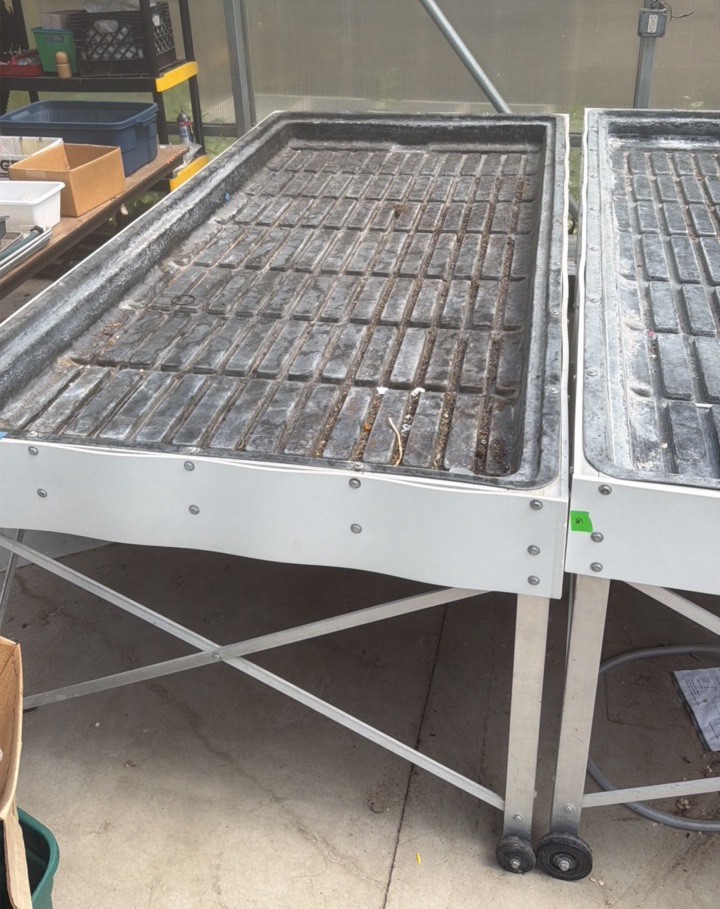 Greenhouse rolling grow benches