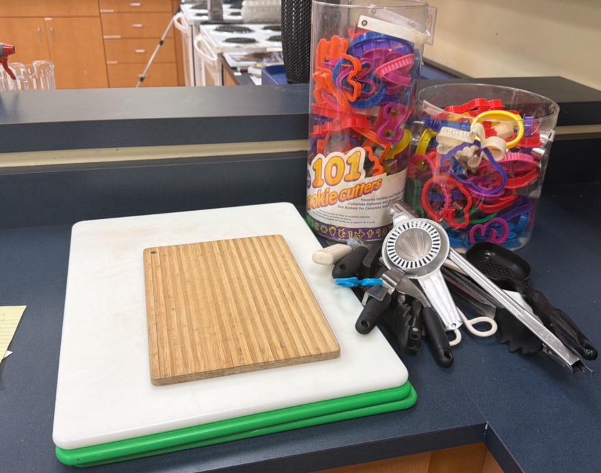 cutting boards, cookie cutters, and miscellaneous kitchen utensils (R132)