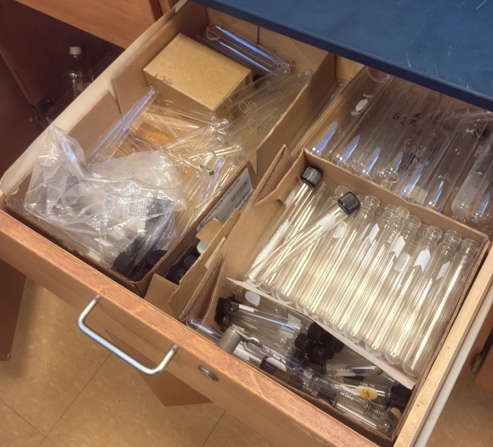 Glass disposable culture tubes