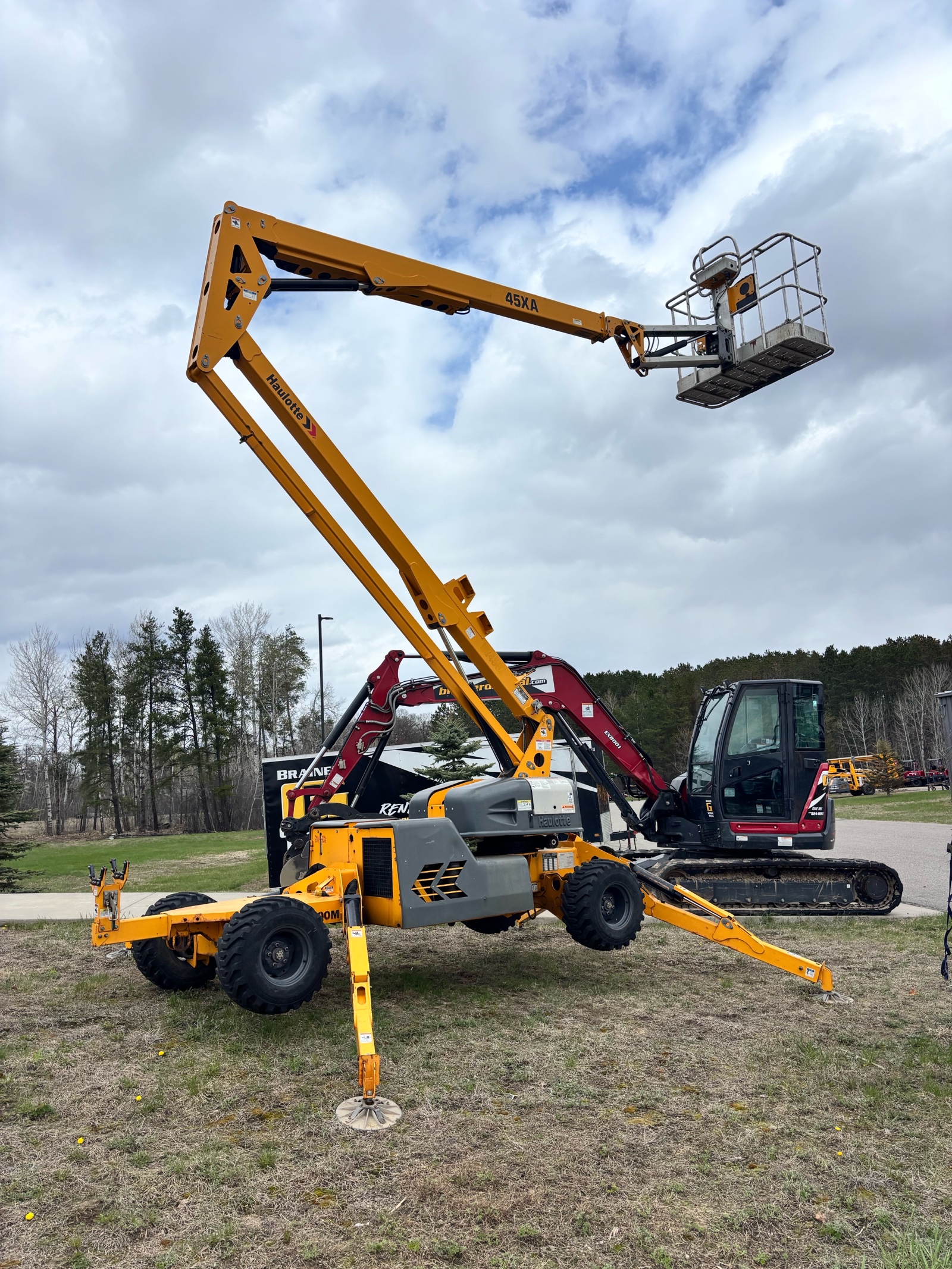 2021 Haulotte 45xa Kubota Engine / Generator Gasoline Drivable 4x4 Articulating Boomlift