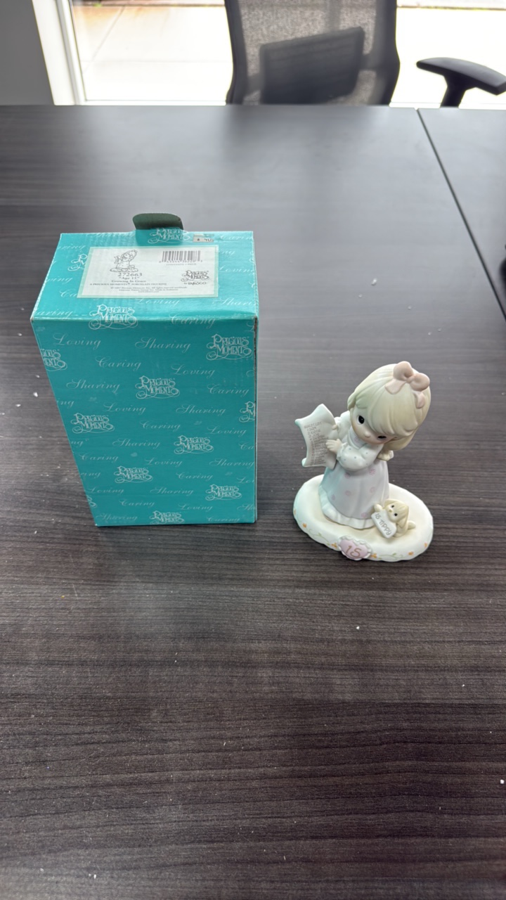 precious moments, 272663, Age 15 growing in grace figurine