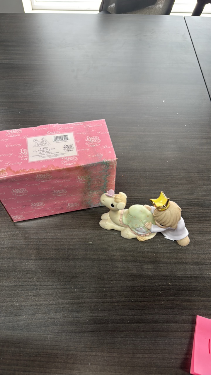 precious moments, 878987, The Royal Budge Is Good For The Soul Addition to the Nativity figurine