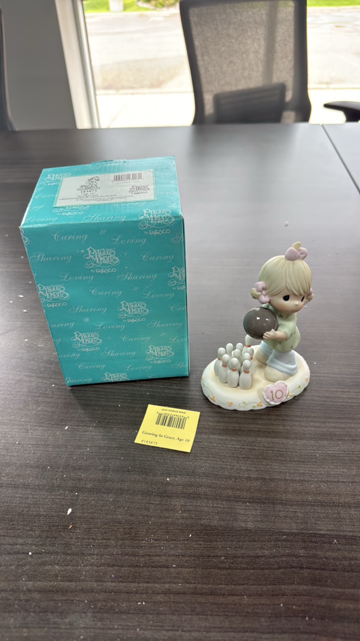 precious moments, 183873, Age 10 growing in grace figurine