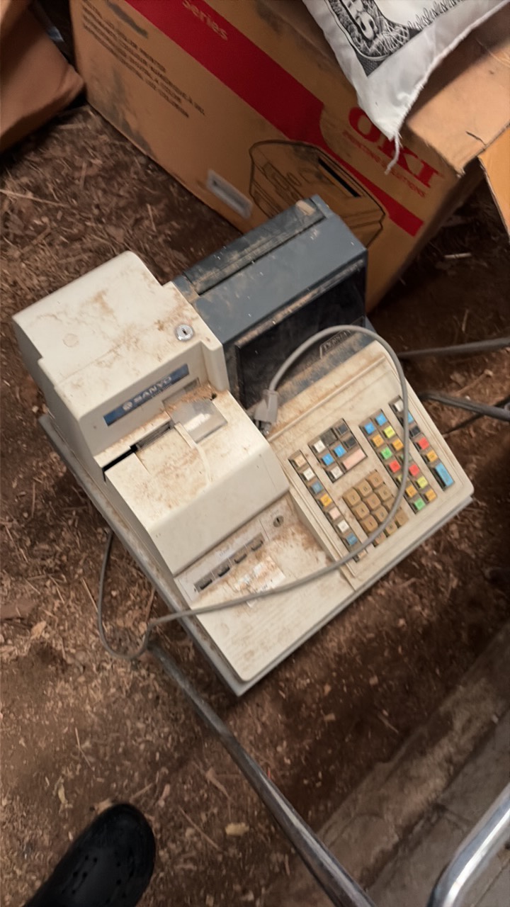Vintage Cache register.