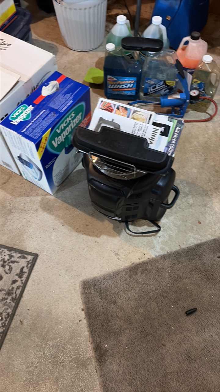 - Ninja Air Fryer- Vicks vaporizer- Flavor Wave oven