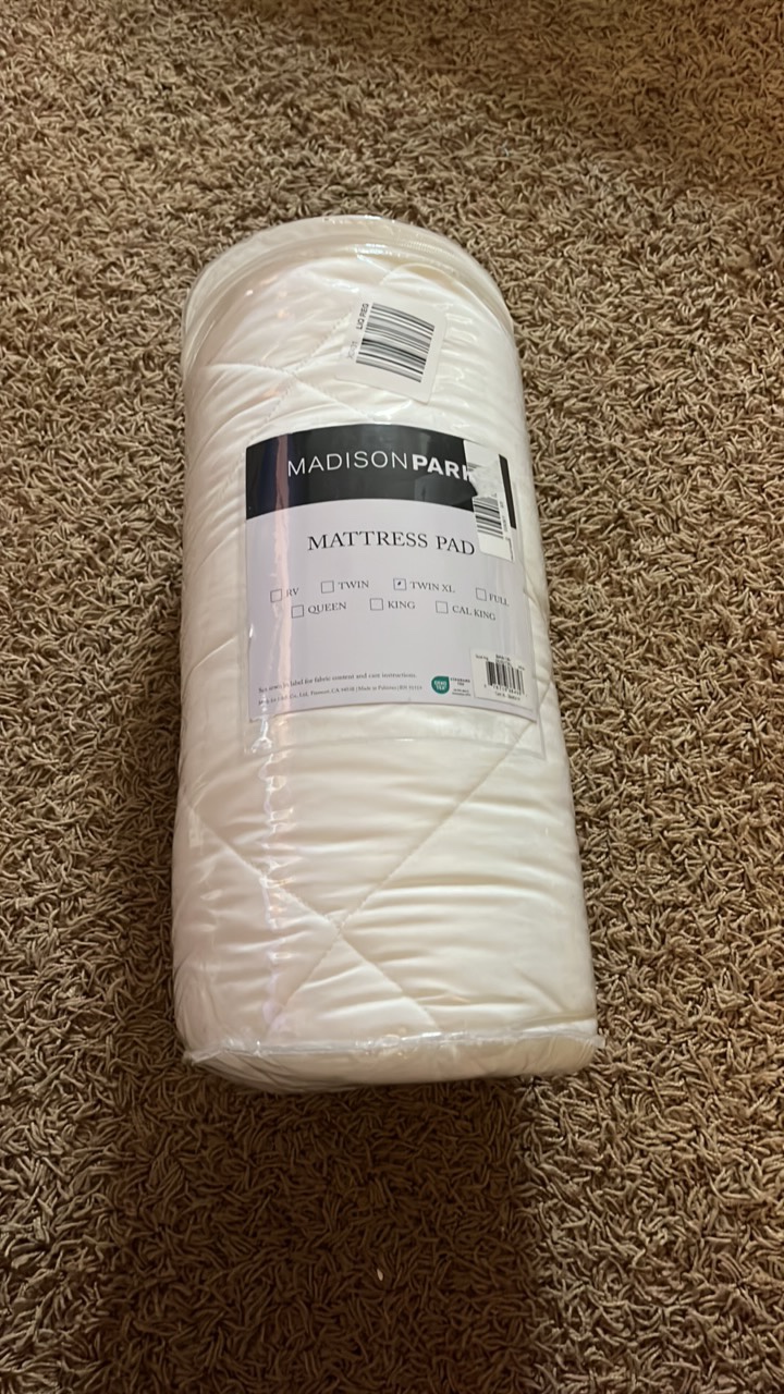 Twin XL - Matress Pad - great for college dorm, beds, or split king