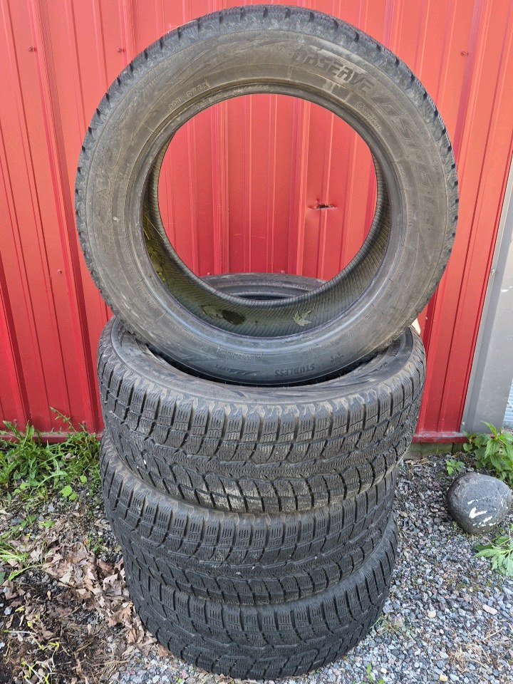 Lot of 4 Icebear 25555R19 Studless Winter Tires
