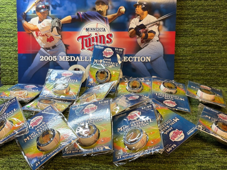 Minnesota Twins MLB Mini Baseball 2006 Collectibles RARE 16