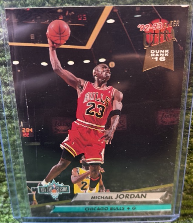 1992-93 Fleer Ultra Michael Jordan Chicago Bulls Card #216 Iconic