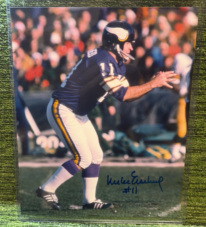 Vikings Mike Eischeid signed 8x10 pose 1 VINTAGE Minnesota NFL