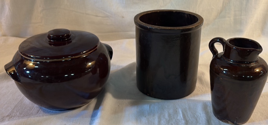 Lot of Brown Crockery