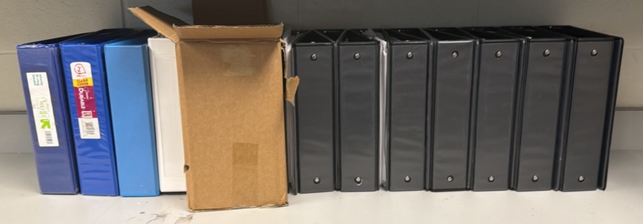lot of binders, 2 inch