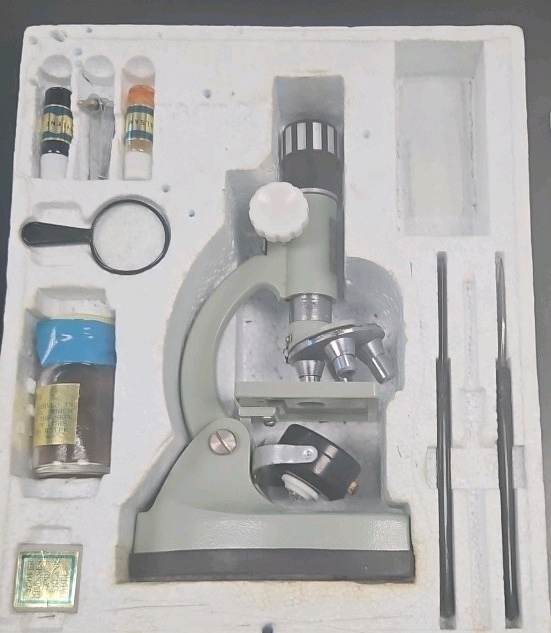 vintage Tasco Deluxe Microscope