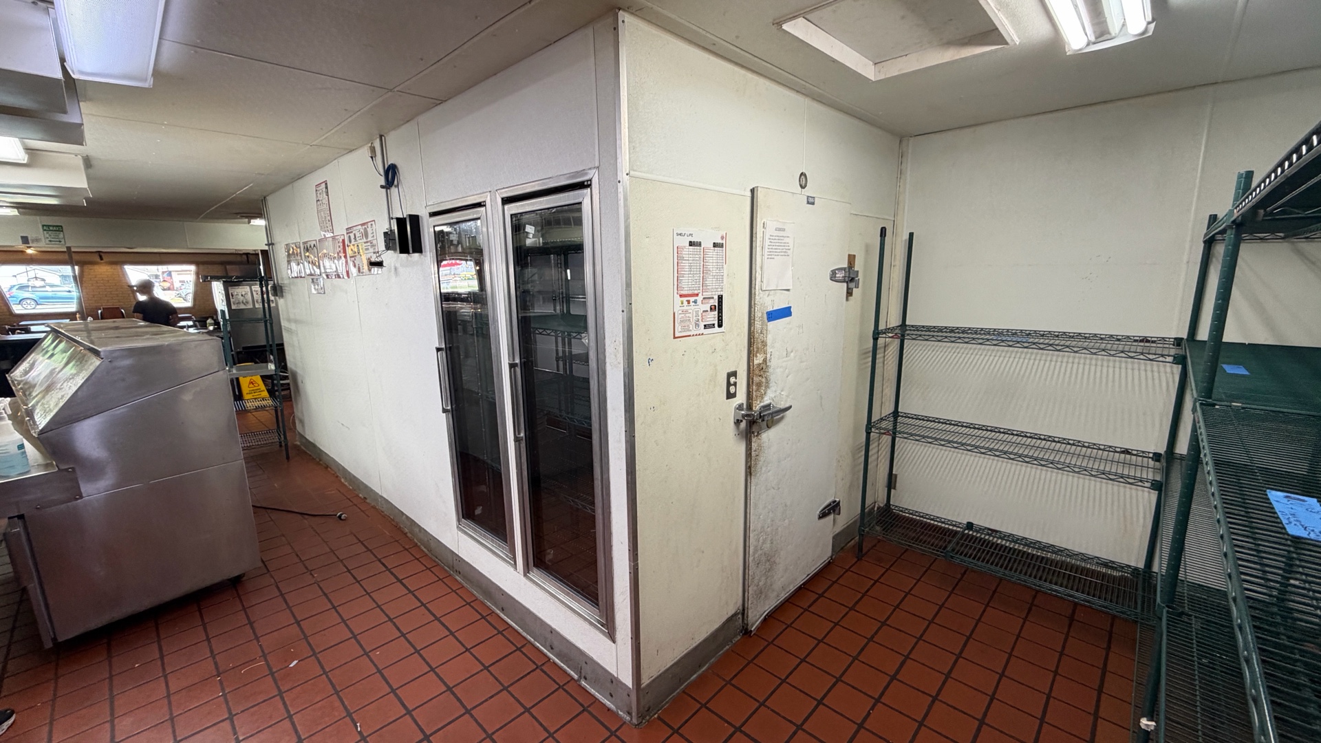 16' Walk-in cooler with (2) Side Reach-in Doors