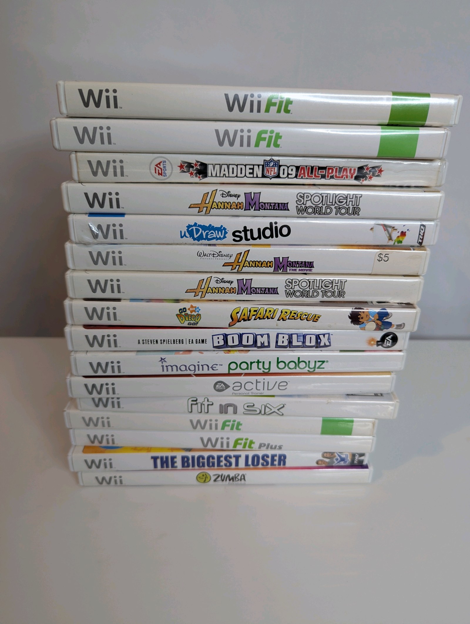 Lot of 16 Nintendo Wii Games, various conditions,all work