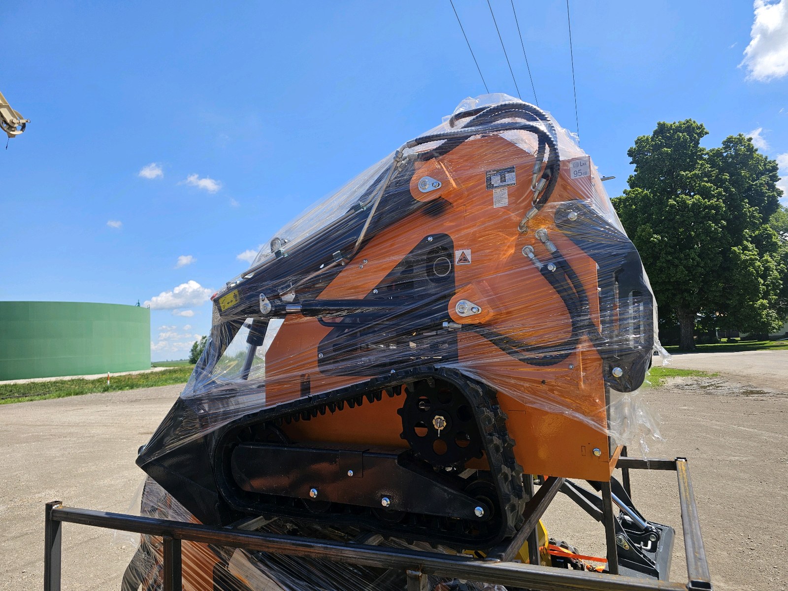 Unused 2026 LandHonor Mini Skid Steer Loader LHR-HT380Q1 CE